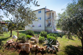 Отель Apartments Jelena  Нова Вас